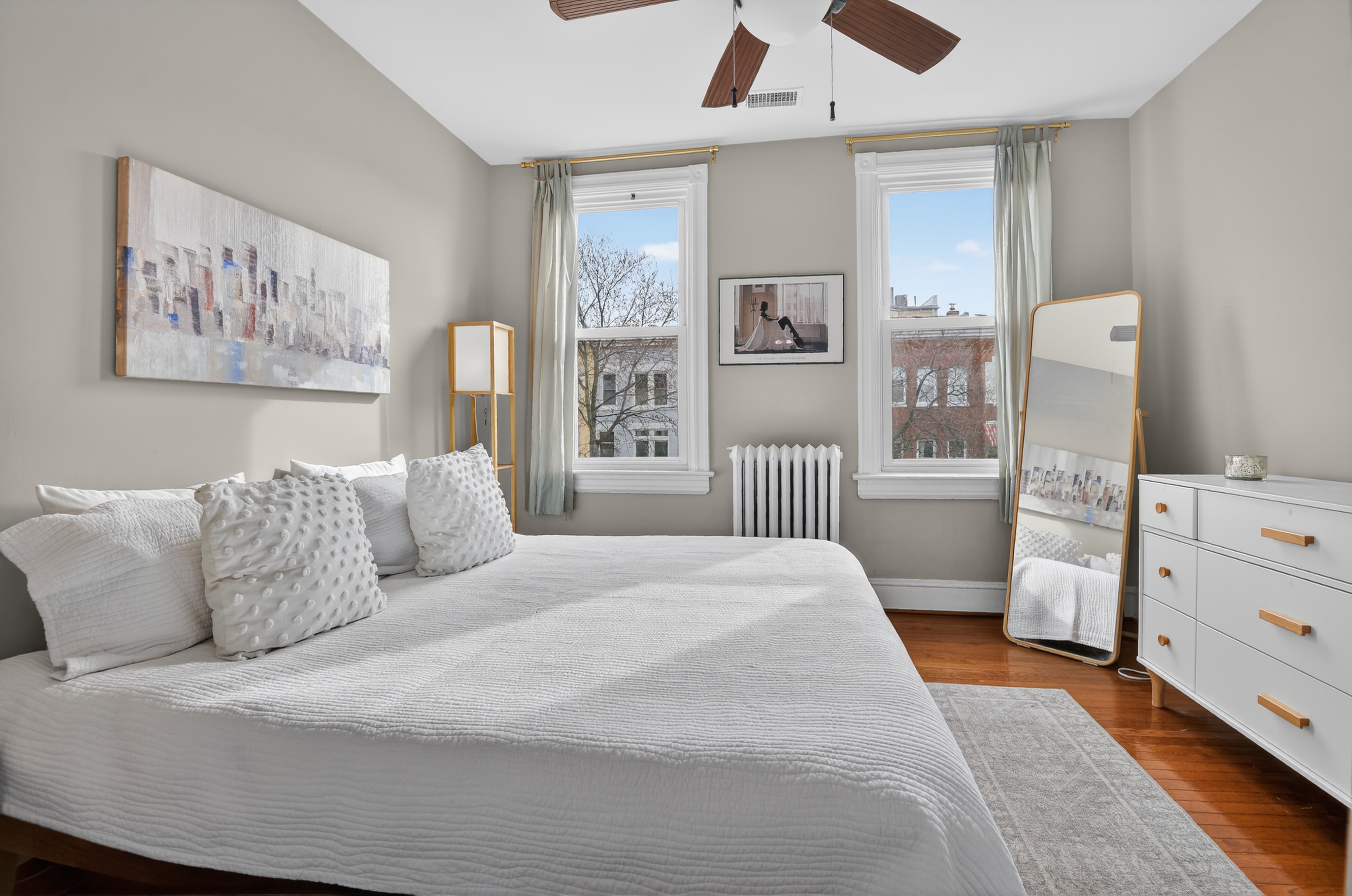 315 16th Street Southeast Washington, DC 20003 - Photo 11 of 21