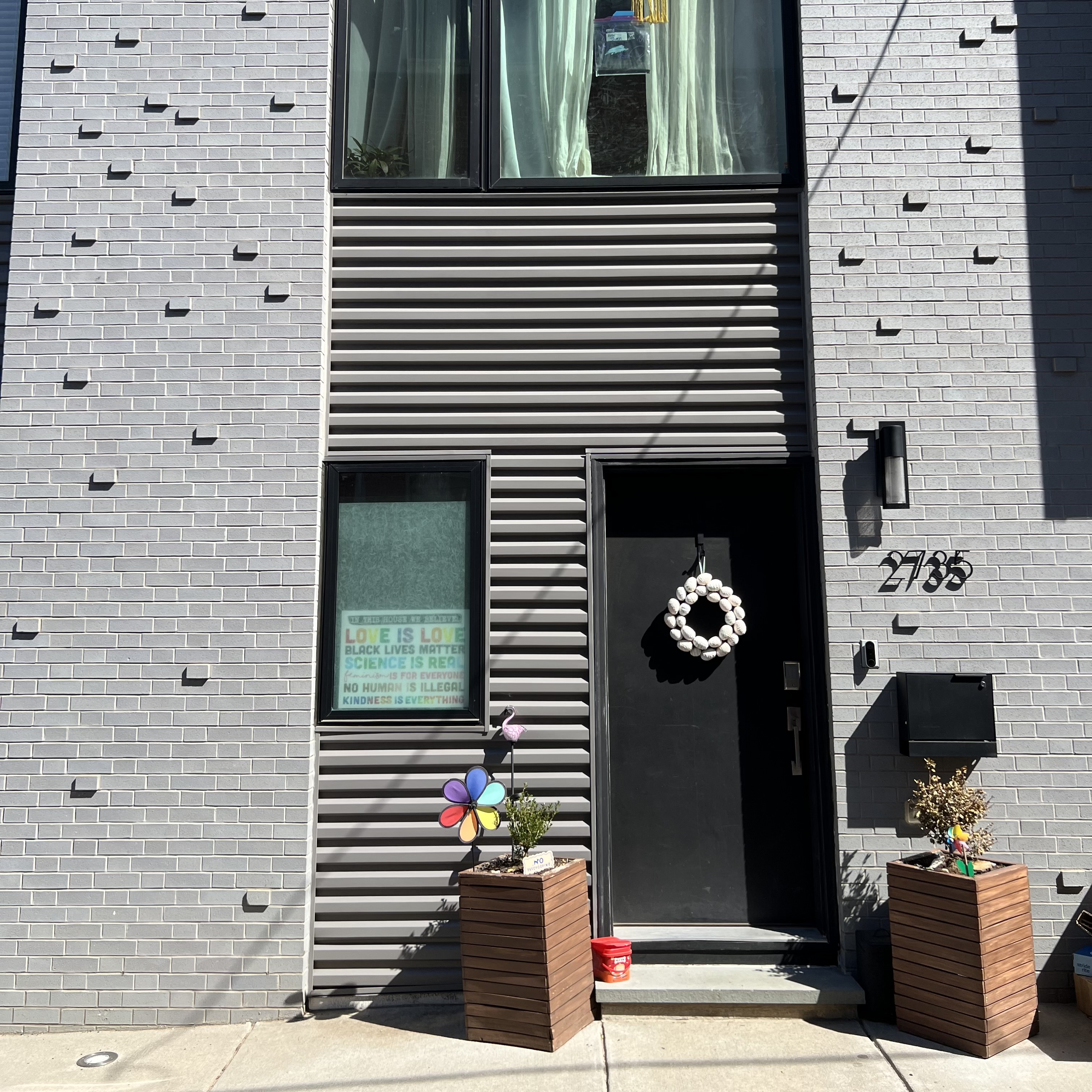 2735 West George Street Philadelphia, PA 19130 - Photo 1 of 3