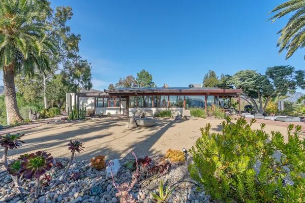 $1,999,000 | 17728 Ridgeway Road, Granada Hills, CA 91344