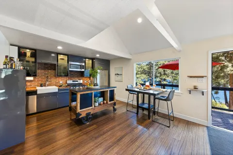 $999,000 | 14540 Donner Pass Road, Truckee, CA 96161