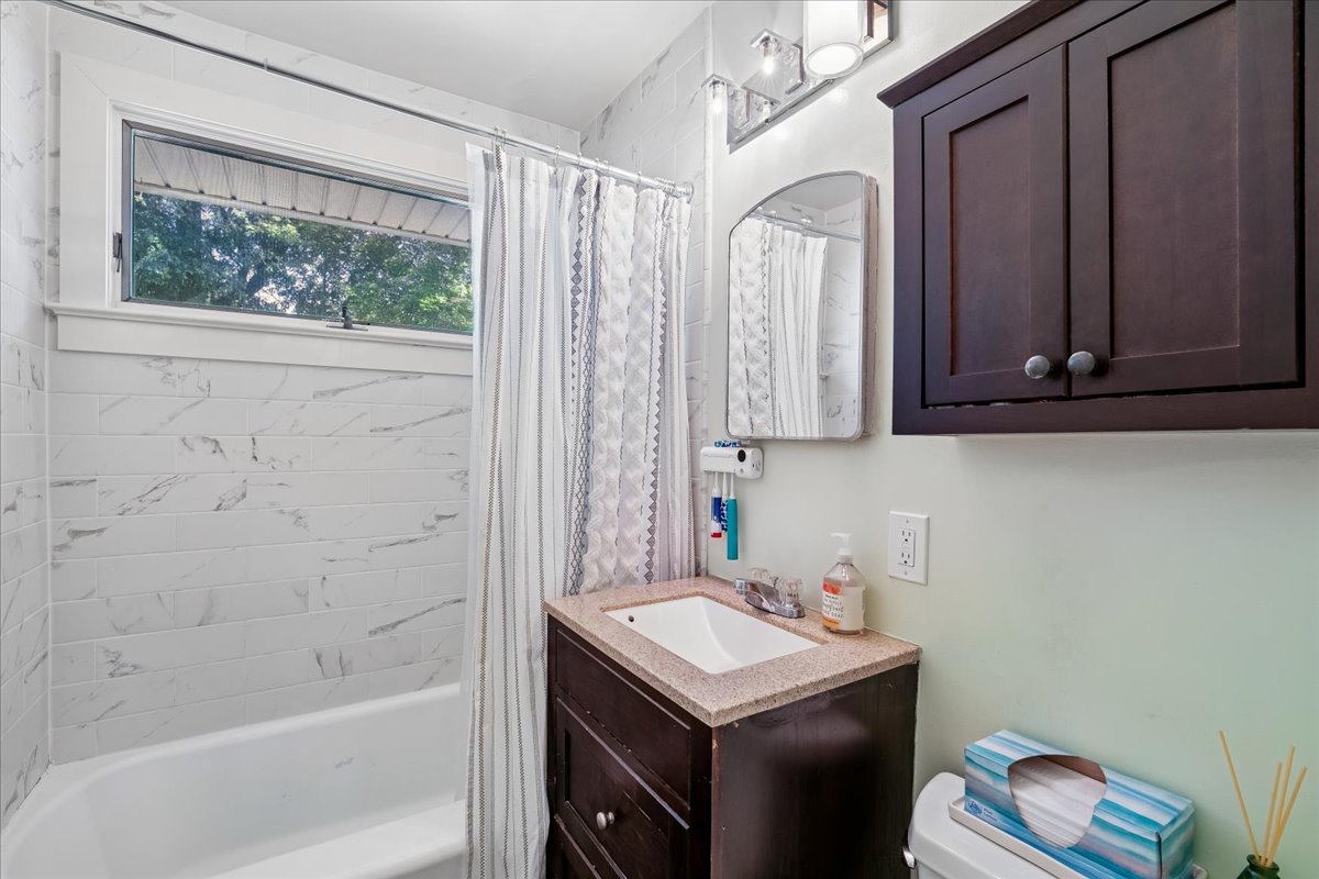 905 Robin Road Silver Spring, MD 20901 - Photo 22 of 43