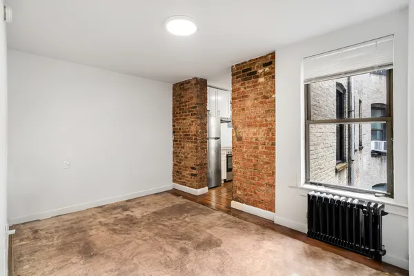 $3,300 | 214 East 82nd Street, Unit 22 | Upper East Side