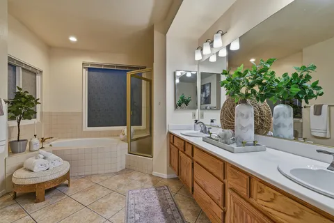 $985,000 | 11037 Caminito Vista Pacifica, San Diego, CA 92131
