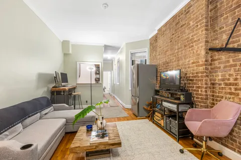 $375,000 | 344 East 87th Street, Unit 1D | Upper East Side