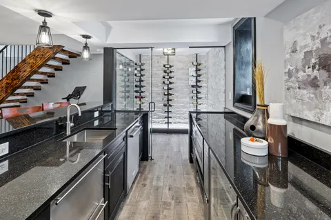 $1,565,000 | 2712 West Sunnyside Avenue, Chicago, IL 60618