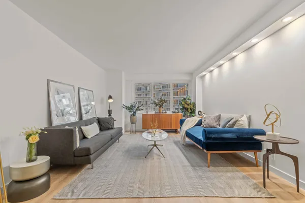$949,000 | 400 East 54th Street, Unit 8A | Sutton Place