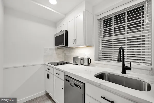 $2,175 | 1821 19th Street Northwest, Unit 2, Washington, DC 20009