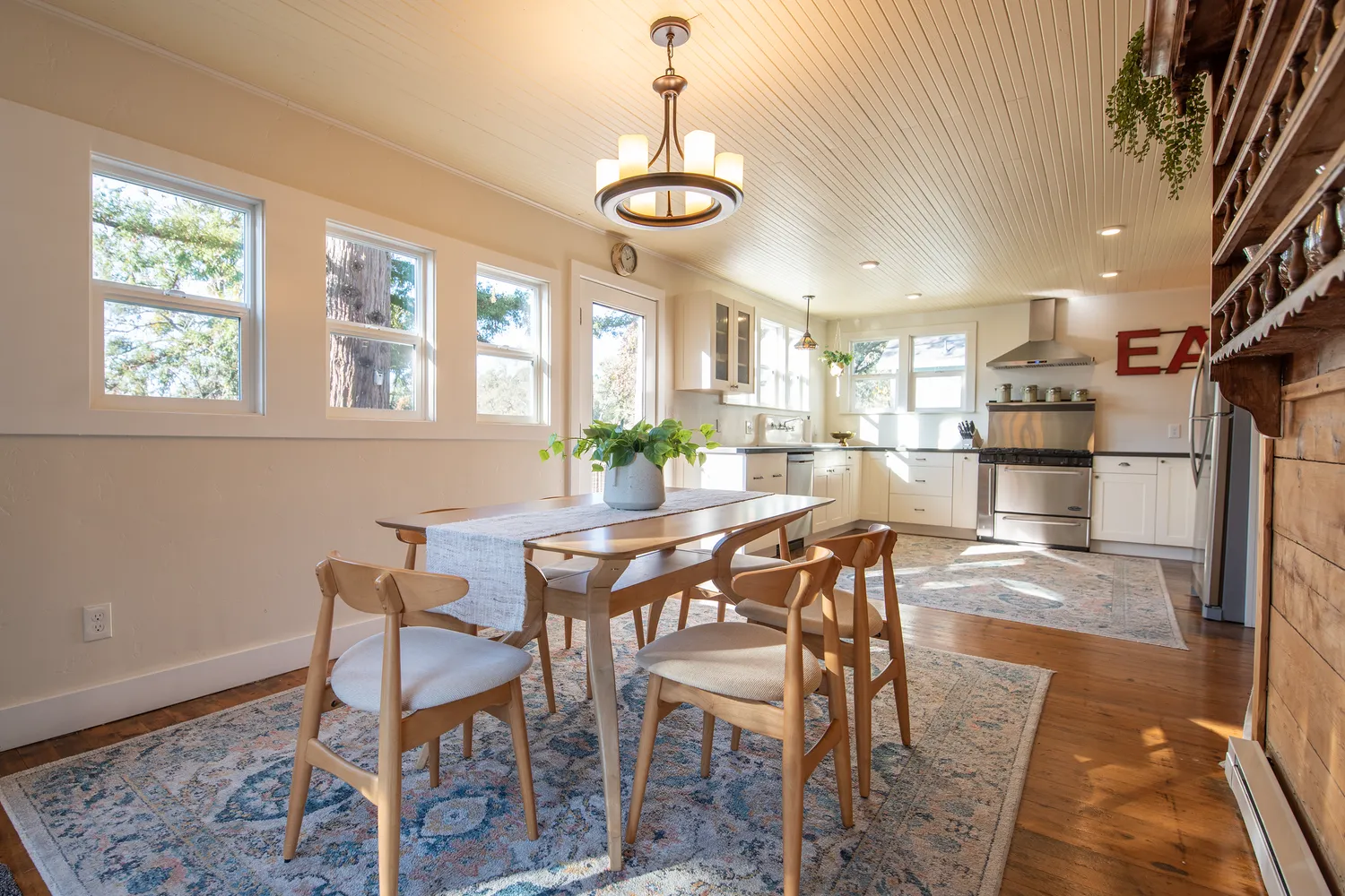 $1,175,000 | 8931 Oak Grove Avenue, Sebastopol, CA 95472