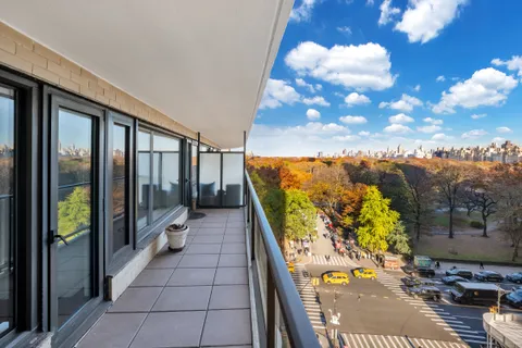 $2,950,000 | 200 Central Park South, Unit 10A | Central Park South