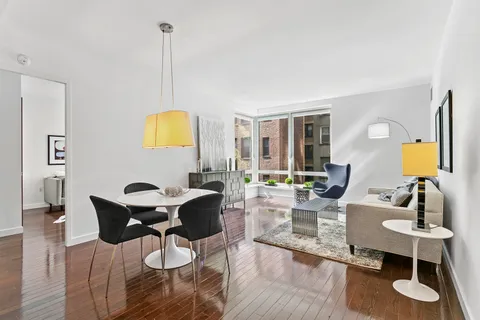 $2,195,000 | 462 West 58th Street, Unit 5A | Hell's Kitchen