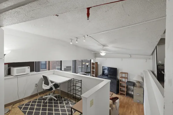 $3,100 | 12 Stoneholm Street, Unit 425, Boston, MA 02115