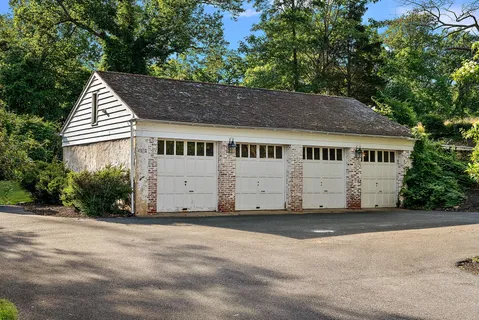 $6,500,000 | 661 Campbell Road, Wilmington, DE 19807