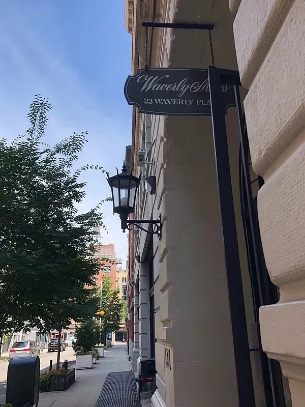 $4,450 | 23 Waverly Place, Unit 6M | Greenwich Village