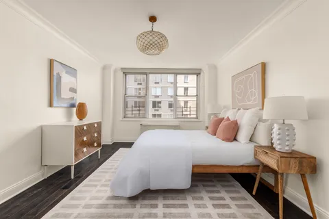 $1,850,000 | 250 East 65th Street, Unit 10C | Lenox Hill