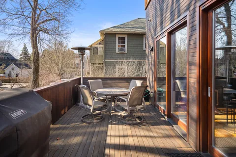 $4,000,000 | 10 Newell Street, Cambridge, MA 02140