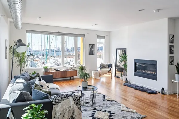 $829,000 | 282 Marginal Street, Unit 9, Boston, MA 02128