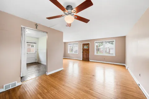 $340,000 | 2633 Avondale Avenue, Roslyn, PA 19001