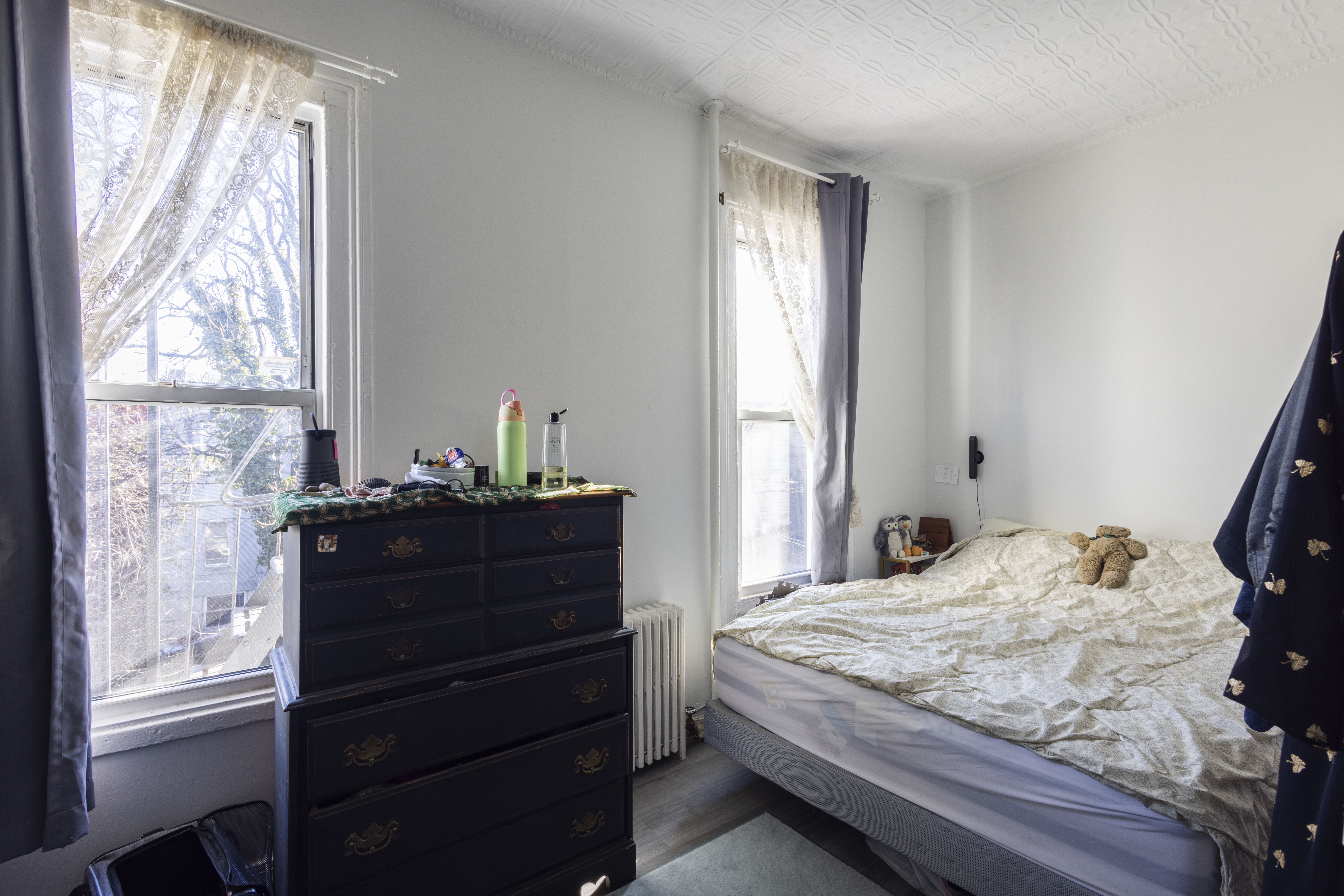 40 A Jewel Street, Unit 2 Brooklyn, NY 11222 - Photo 7 of 10 a bedroom with a bed and a window
