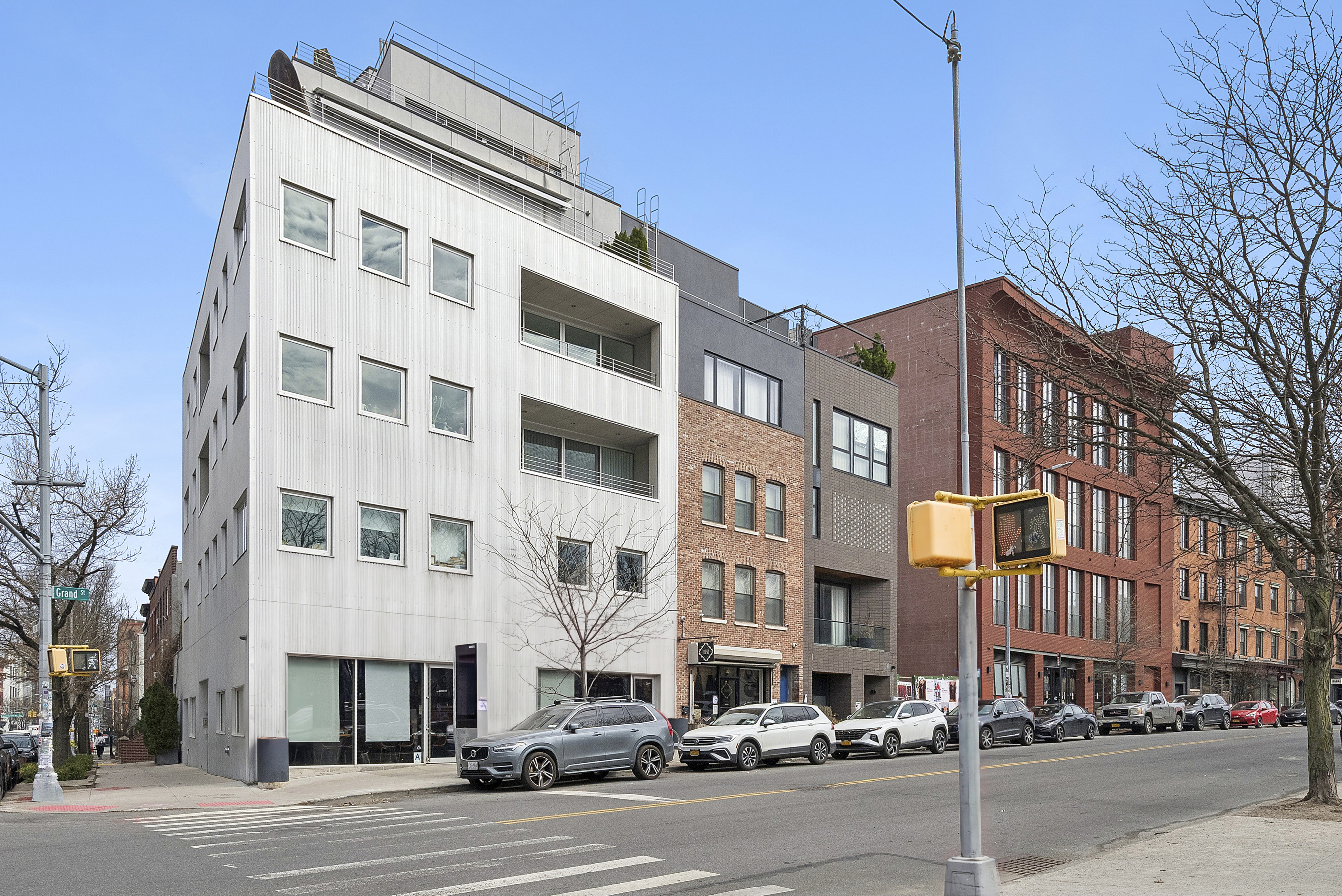 265 Wythe Avenue, Unit 4 Brooklyn, NY 11249 - Photo 17 of 18 a building view