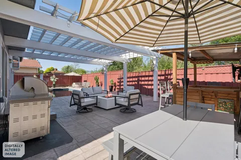 $1,049,000 | 112 Rose Petal Court, Petaluma, CA 94954