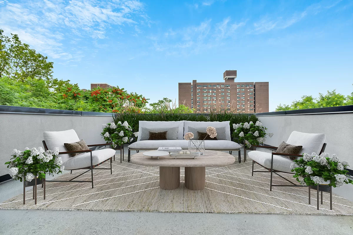 265 West 131st Street, Unit 6 Manhattan, NY 10027 - Photo 2 of 8 a terrace view with seating space