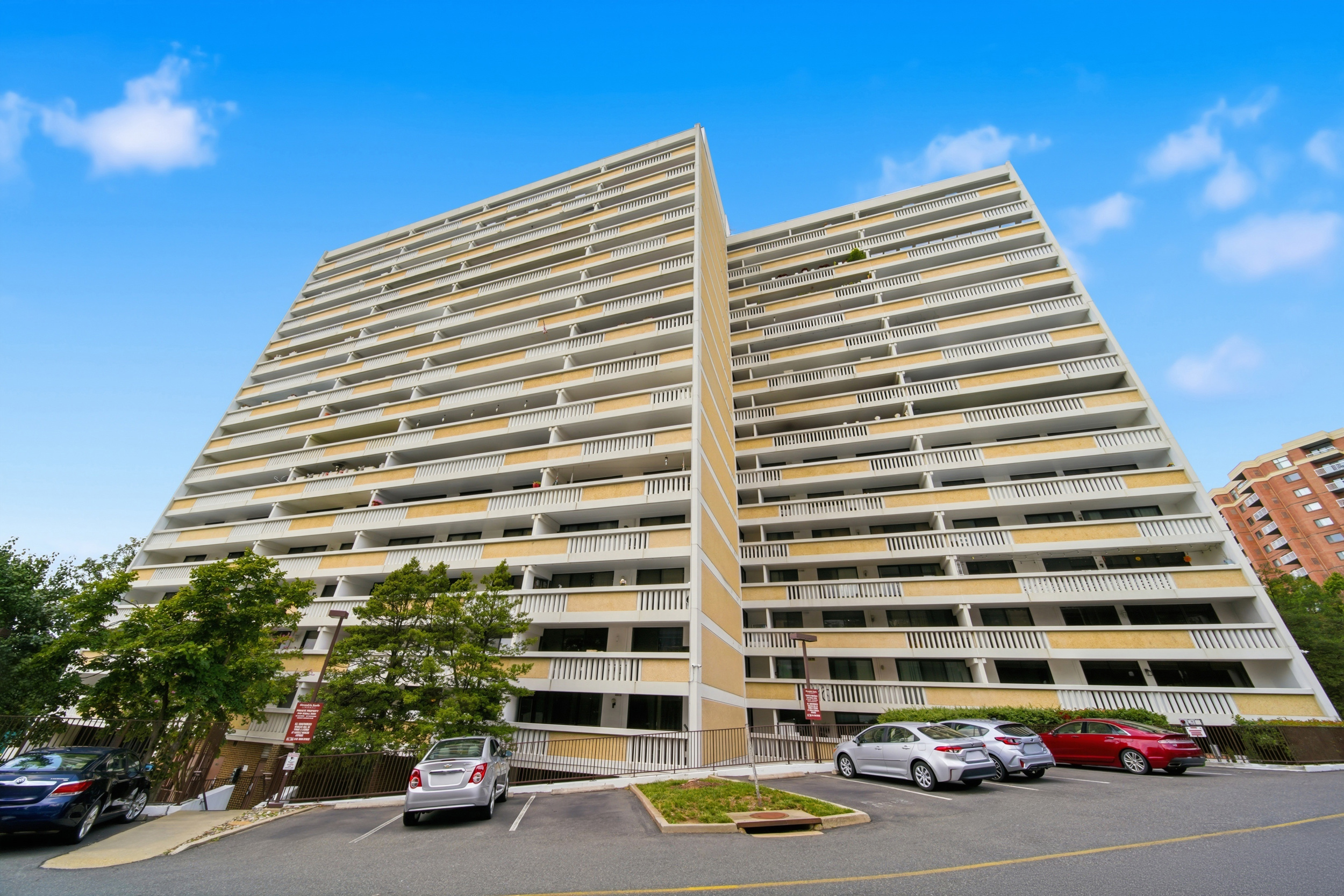 6101 Edsall Road, Unit 1805 Alexandria, VA 22304 - Photo 1 of 49 Gallery Image 1