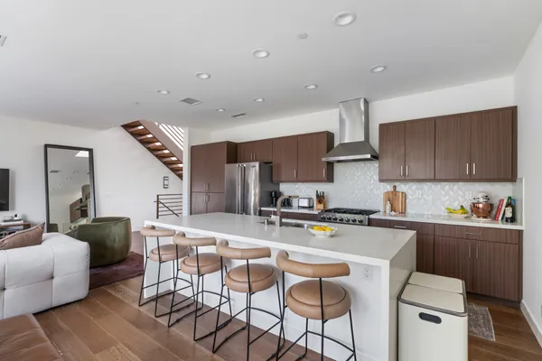 $1,390,000 | 1902 Liberty Court, Los Angeles, CA 90026