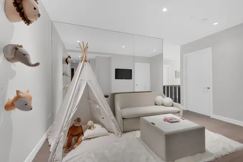 $4,950,000 | 305 East 51st Street, Unit 89B | Midtown East