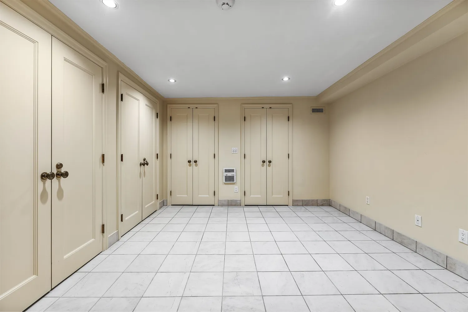 $2,650,000 | 22 Worcester Square, Unit 1, Boston, MA 02118