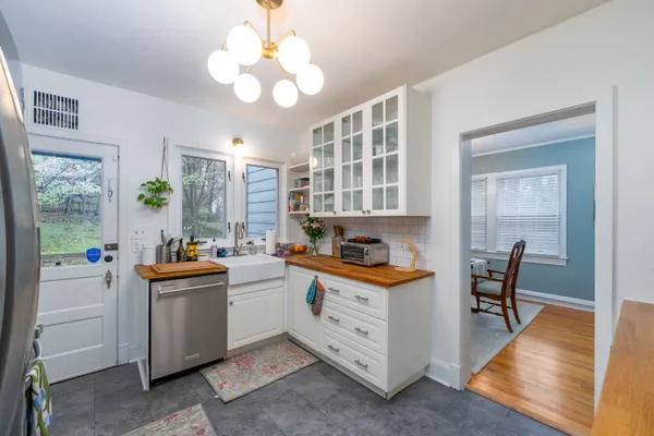 $550,000 | 517 Nottingham Road, Baltimore, MD 21229