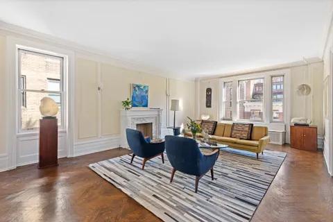 $3,395,000 | 325 West End Avenue | Upper West Side
