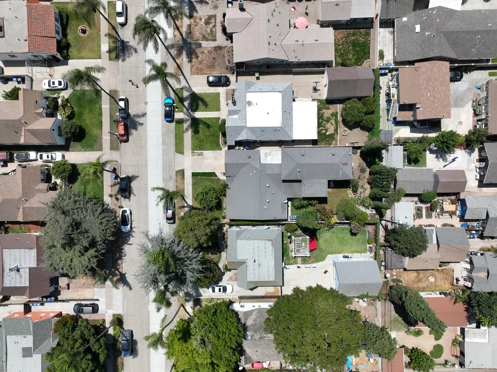 $1,049,900 | 1128 South Parton Street, Santa Ana, CA 92707