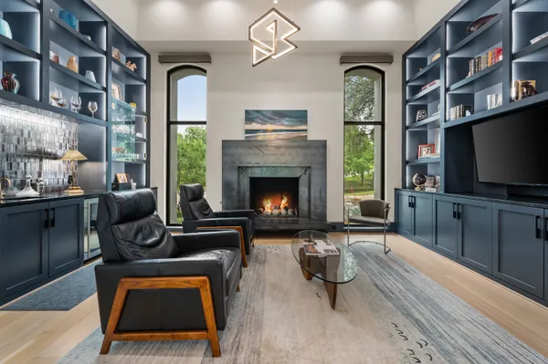 $2,600,000 | 3907 Fox Glen Drive, Irving, TX 75062