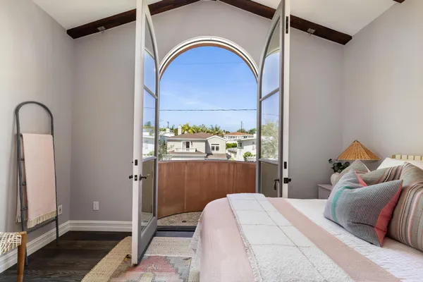 $4,600,000 | 2516 Walnut Avenue, Manhattan Beach, CA 90266