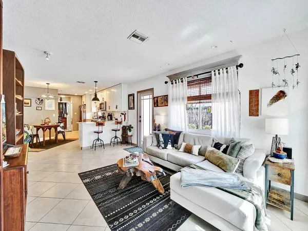 $630,000 | 381 Northeast 42nd Street, Oakland Park, FL 33334