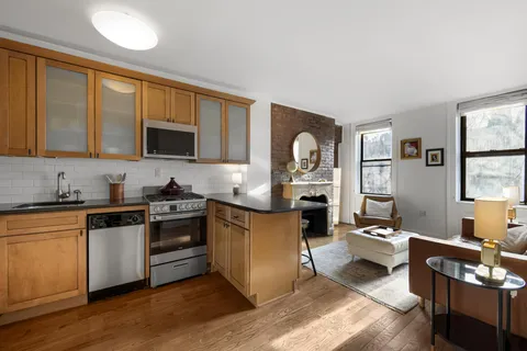 $759,000 | 504 East 6th Street, Unit 5 | East Village