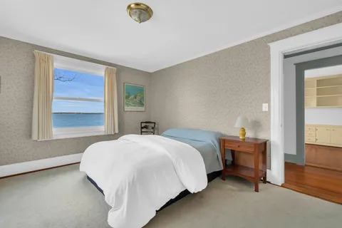 $3,000,000 | 4 Van Zandt Avenue, Newport, RI 02840