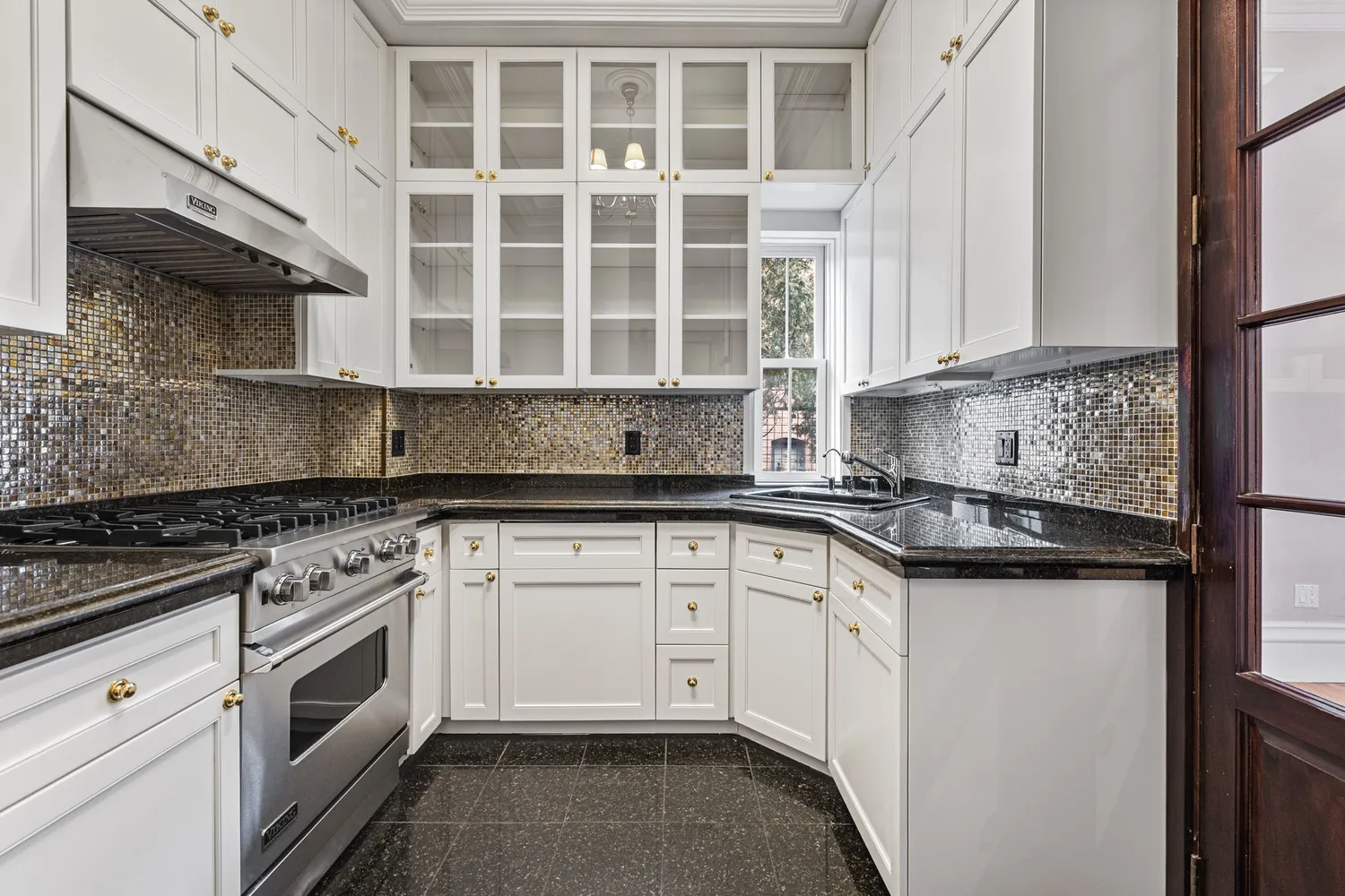 $2,650,000 | 22 Worcester Square, Unit 1, Boston, MA 02118