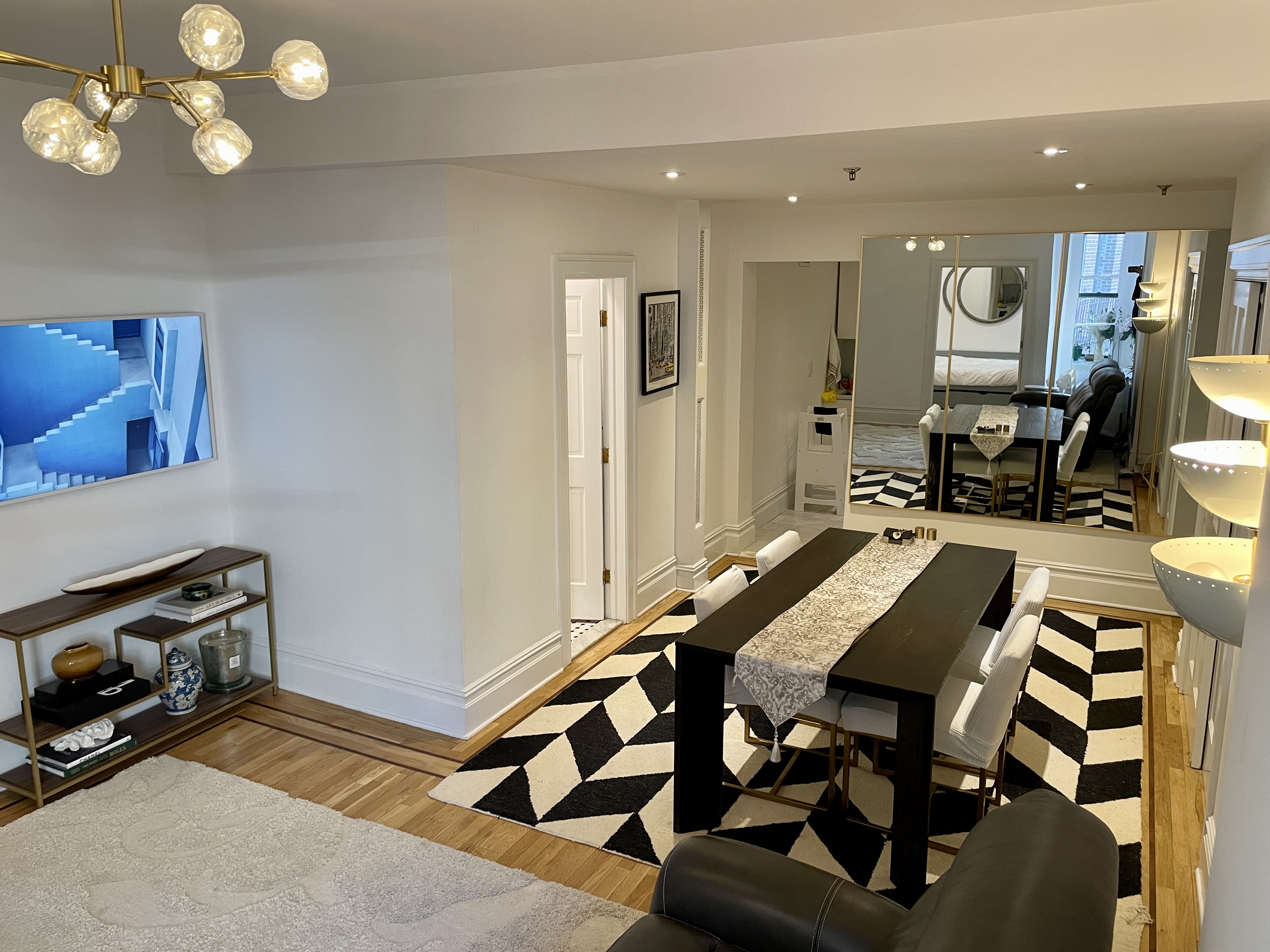 203 West 90th Street, Unit 6B Manhattan, NY 10024 - Photo 2 of 22 a view of a room with gym equipment