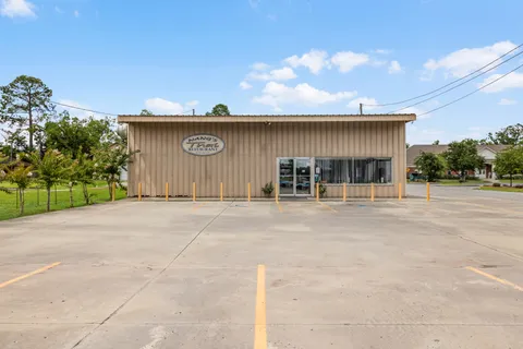 $400,000 | 697 West Cherry Street, Jesup, GA 31545