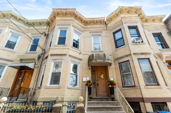 $1,275,000 | 1842 Norman Street | Ridgewood