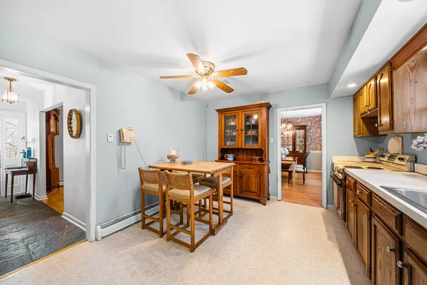 $725,000 | 6 Cypress Lane, Berwyn, PA 19312