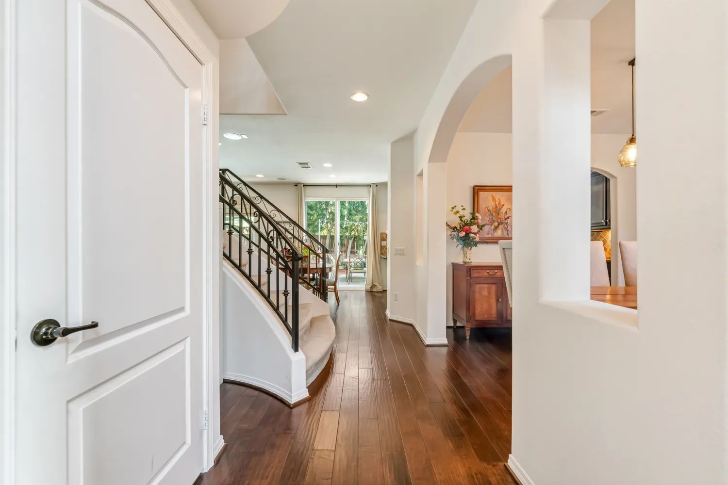 $1,129,000 | 7466 Louise Avenue, Lake Balboa, CA 91406