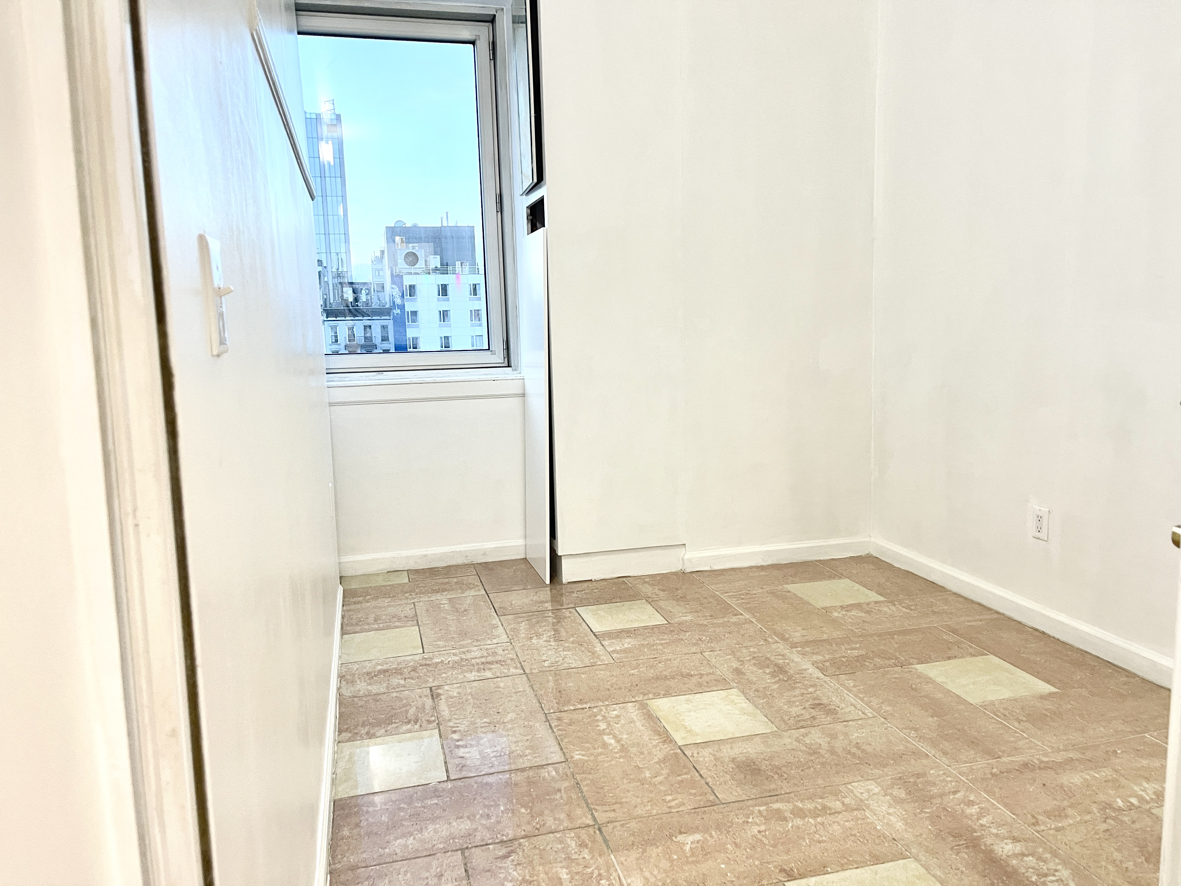 148A Madison Street, Unit 4 Manhattan, NY 10002 - Photo 7 of 13 a view of an entryway