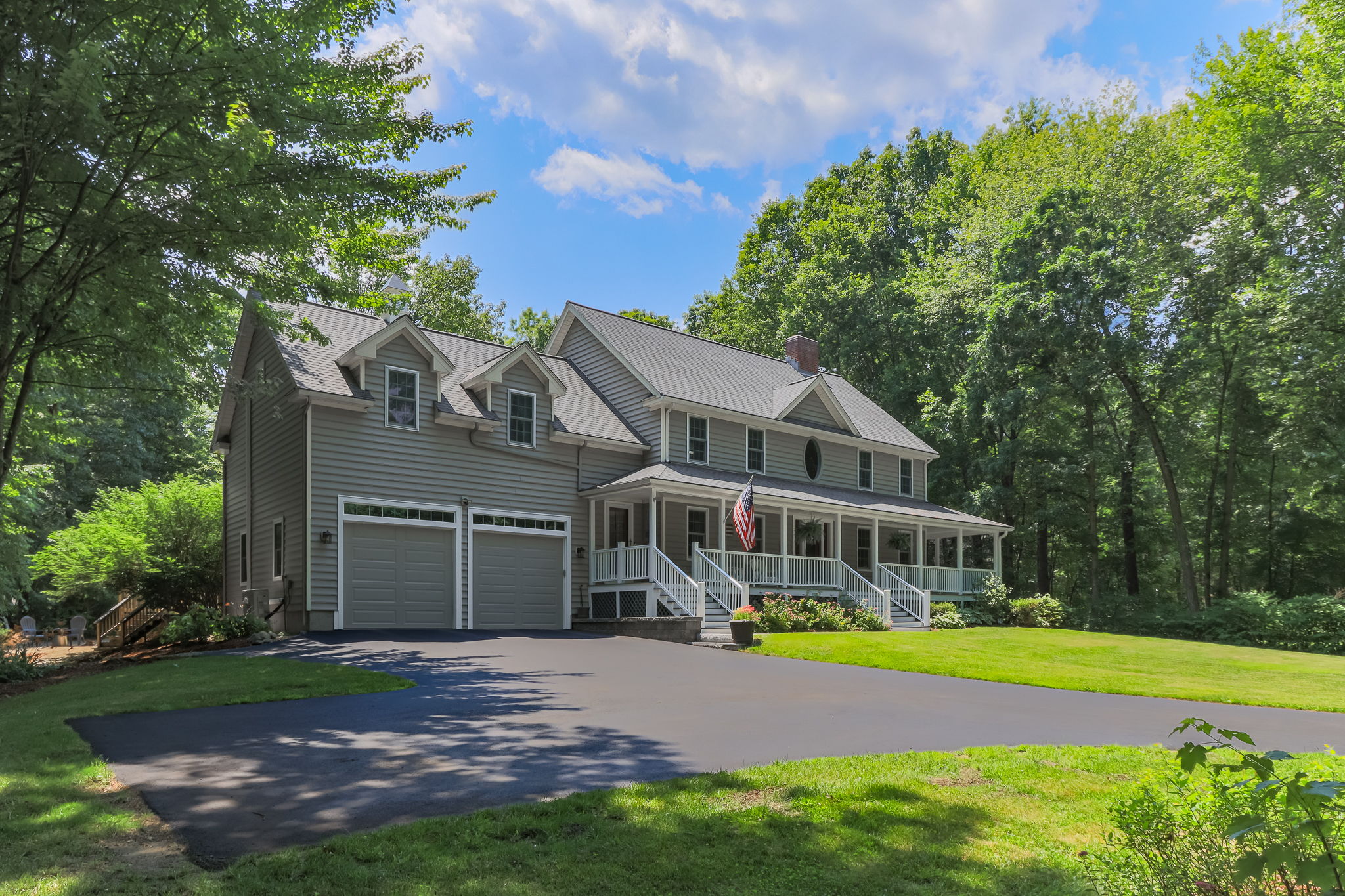 4 Upton Street Dunstable, MA 01827 - Photo 2 of 40