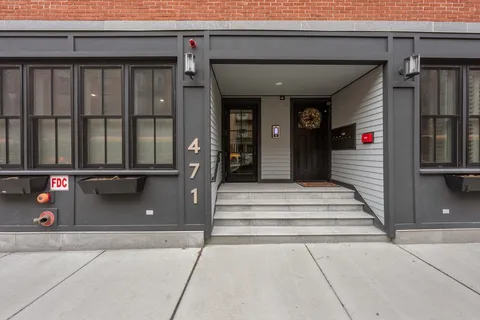 $910,000 | 471 Hanover Street, Unit 2, Boston, MA 02109