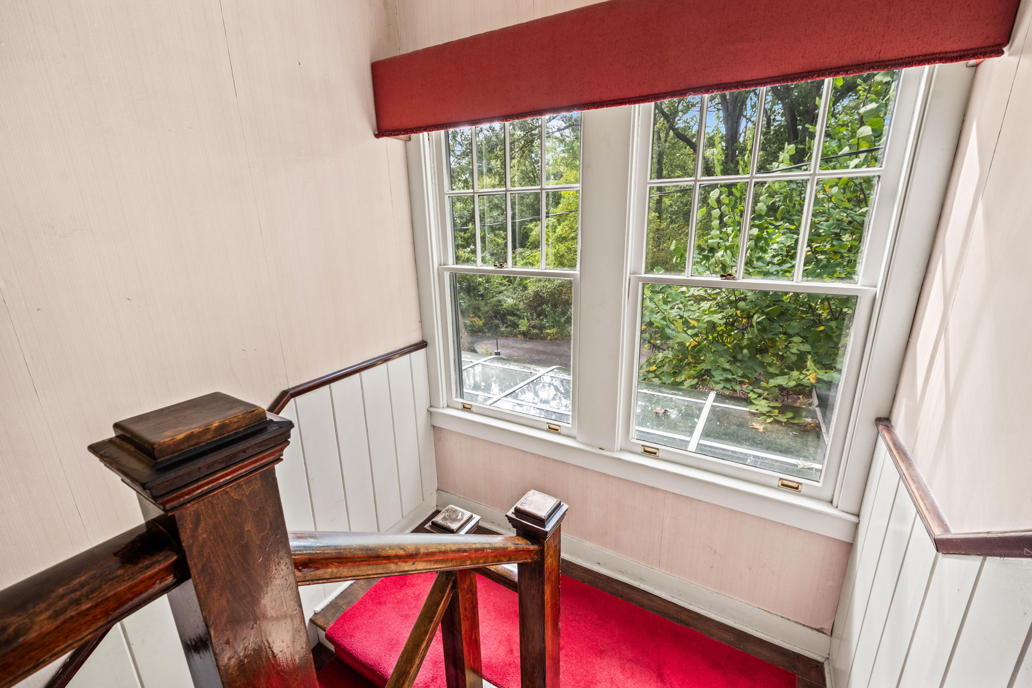 3104 Russell Road Alexandria, VA 22305 - Photo 18 of 62 a view of a room with furniture and windows