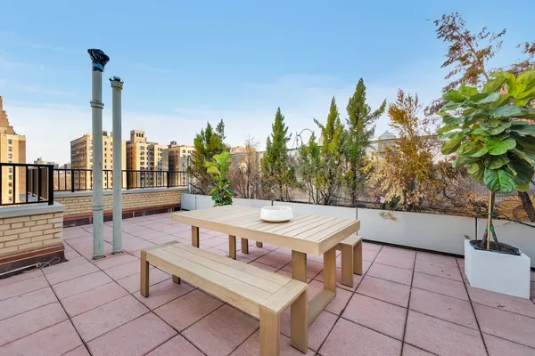 $8,995 | 55 West 95th Street, Unit PHE | Upper West Side