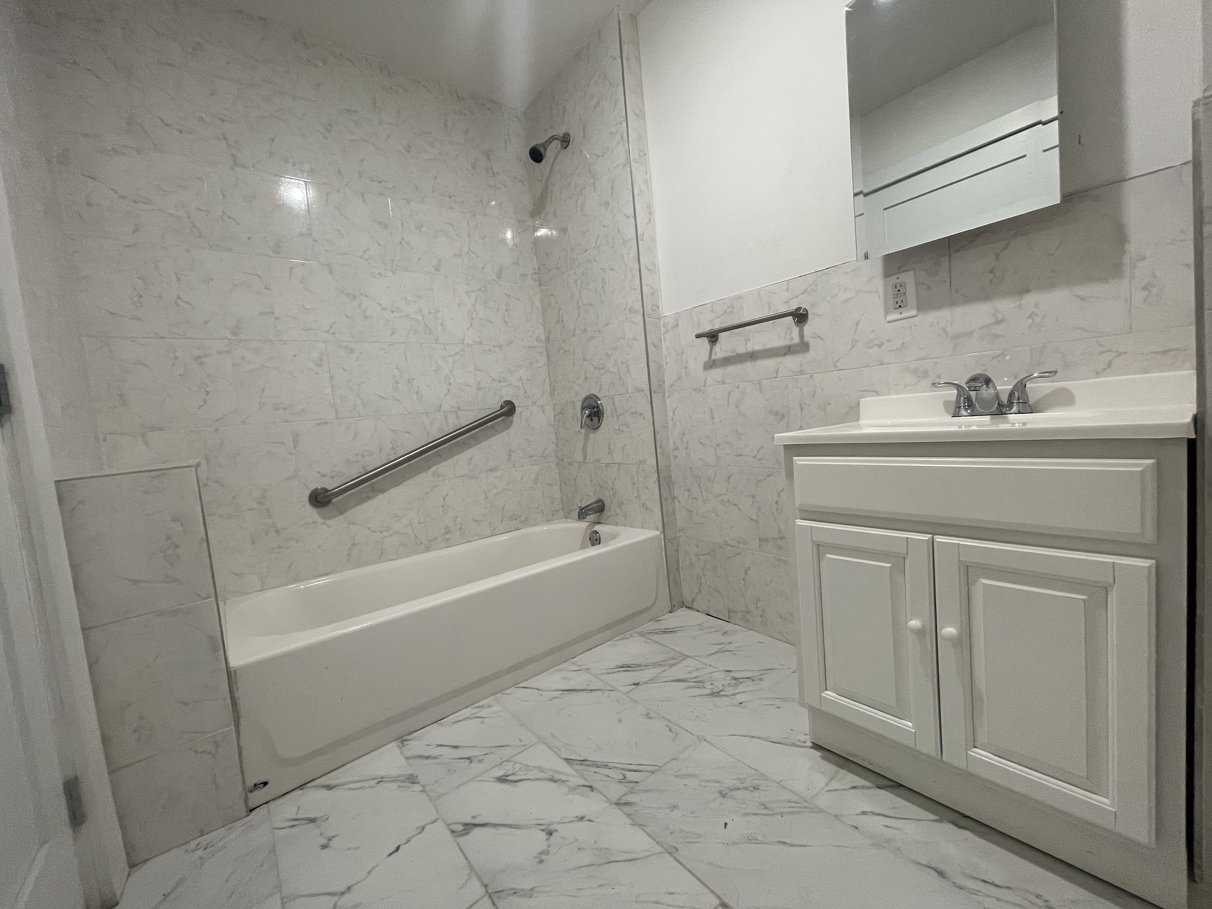 101 Patchen Avenue, Unit 1D Brooklyn, NY 11221 - Photo 3 of 9