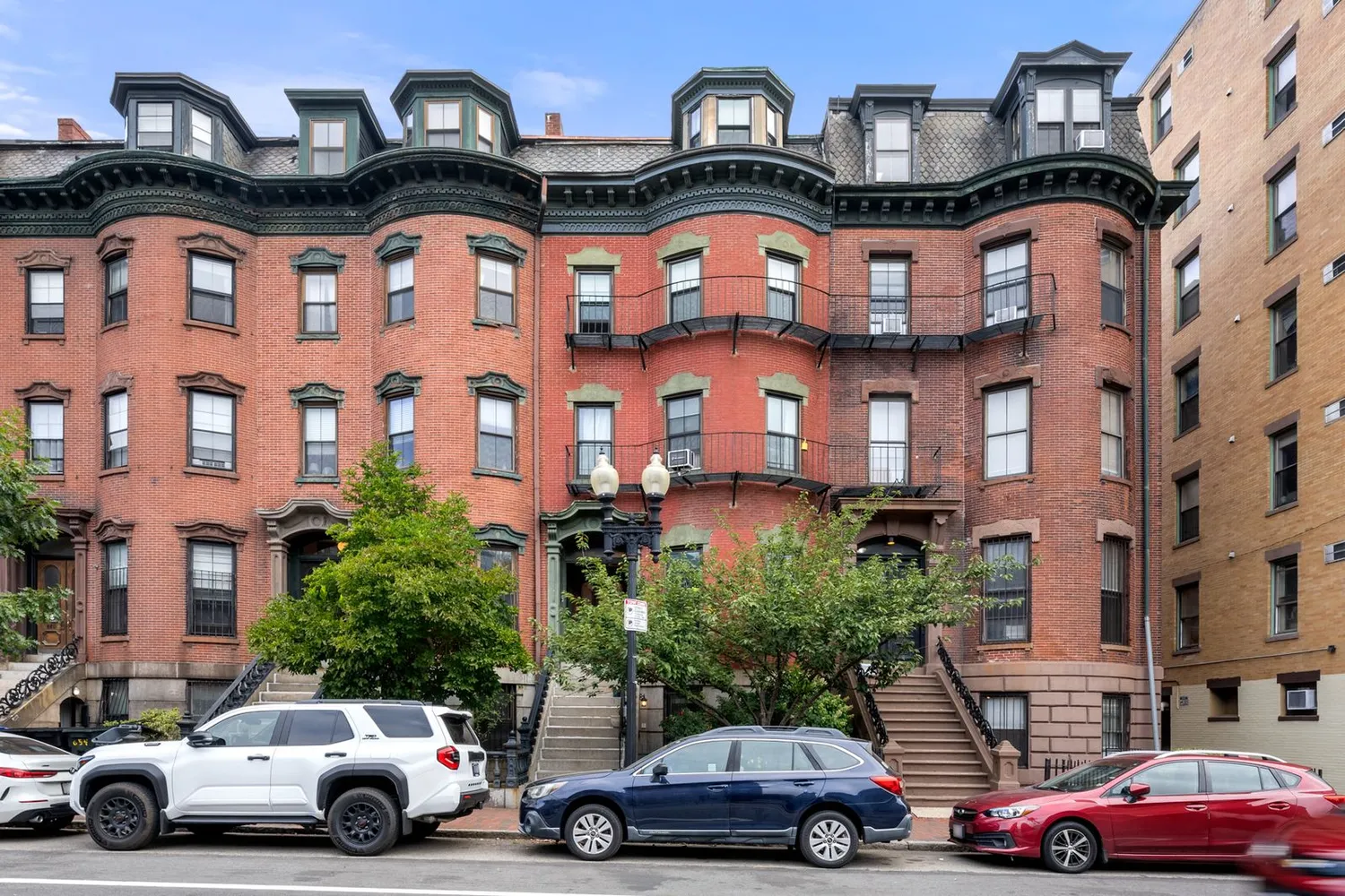 $1,300,000 | 484 Massachusetts Avenue, Unit 1, Boston, MA 02118